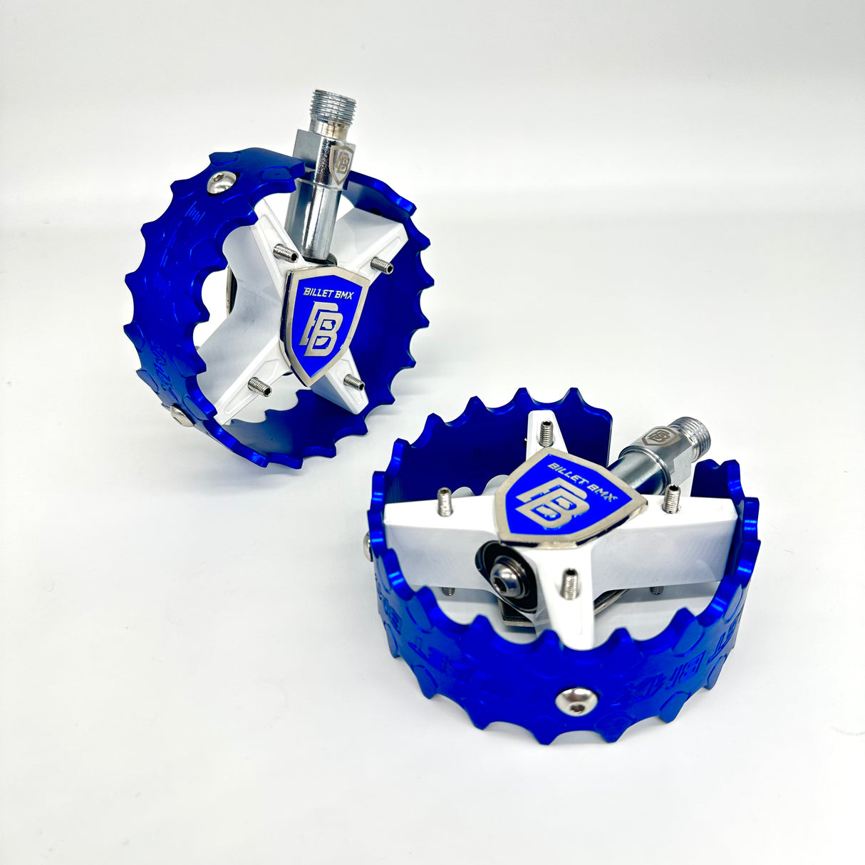 BILLET BMX SHIELD WHITE PRO SERIES ROUND PEDAL SET 9/16 PEDALS BIL-PED-RND-SHIELD-WHT-RED