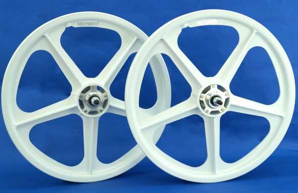 SKYWAY 20" TUFF WHEELS WITH SILVER ALLOY FLANGE HUBS MAG WHEELS K65010000AAA