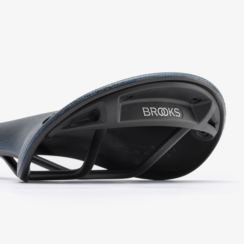 BROOKS C17 CARVED SADDLE RAILED BICYCLE SEAT