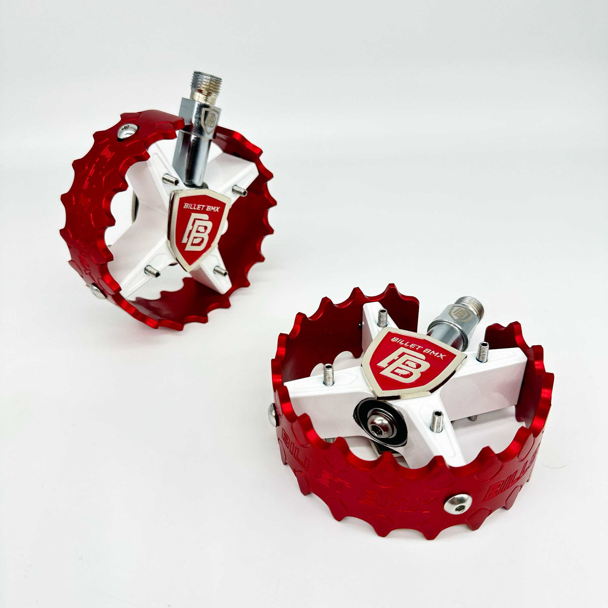 BILLET BMX SHIELD WHITE PRO SERIES ROUND PEDAL SET 9/16 PEDALS BIL-PED-RND-SHIELD-WHT-RED