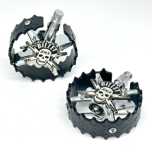 BILLET BMX SKULL CHROME PRO SERIES ROUND PEDAL SET 9/16 PEDALS BIL-PED-RND-SKULL-CHR-RED